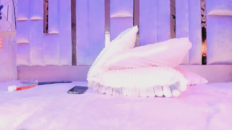 Naomistar111's Streamate show and profile