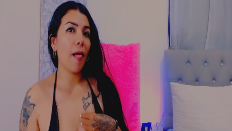 Sharohot69's Streamate show and profile