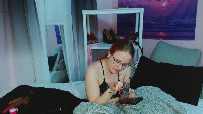 FoxyLilly's Streamate show and profile