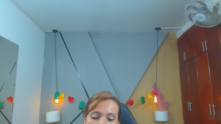 ConieMoss's Streamate show and profile