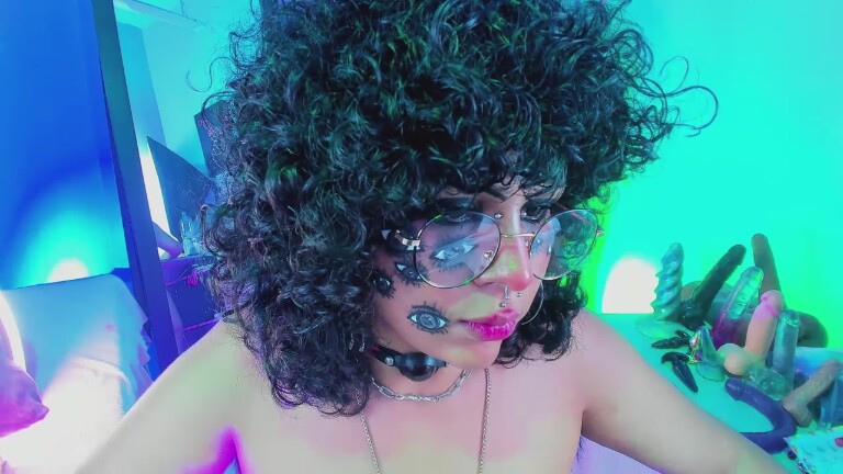 Kuromi69's Streamate show and profile