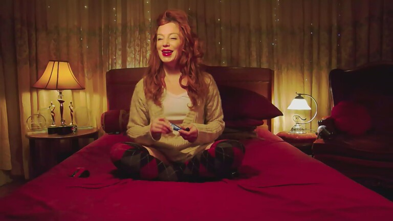 LittleRedBunny's Streamate show and profile