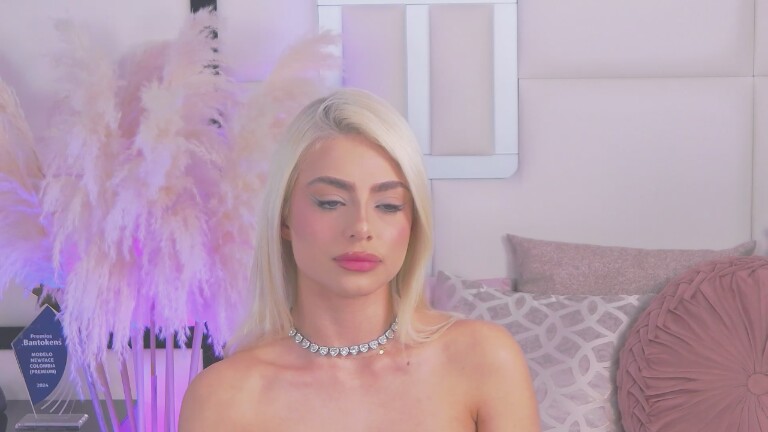 JohanaMiller's Streamate show and profile