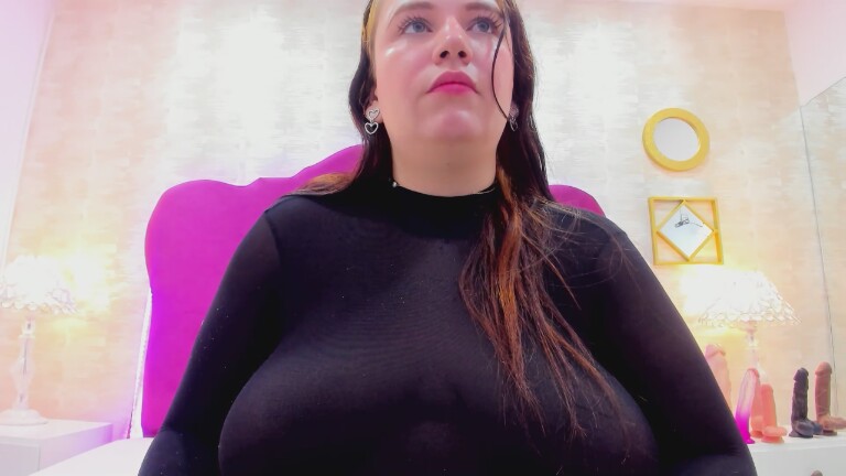 SweetLucianaa's Streamate show and profile