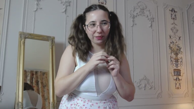 HAZELs's Streamate show and profile