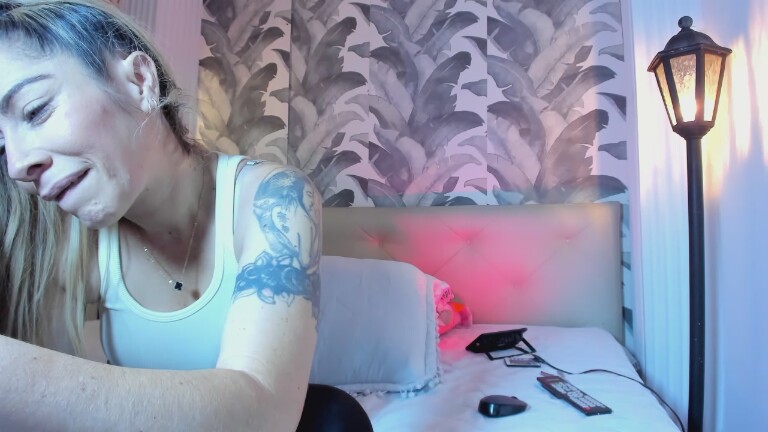 viktoria_davis's Streamate show and profile