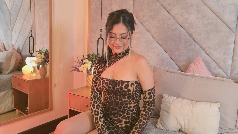 IsaRose's Streamate show and profile