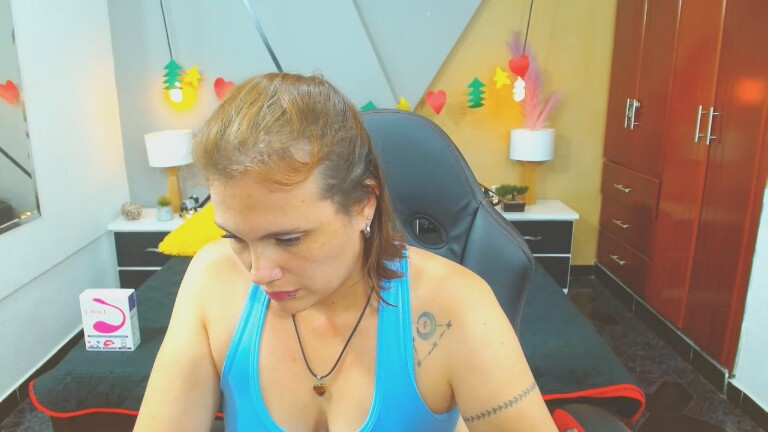 ConieMoss's Streamate show and profile