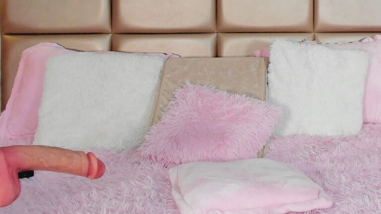 LiaBoston's Streamate show and profile