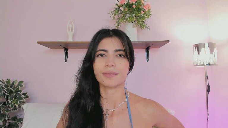 SaraFernandez's Streamate show and profile