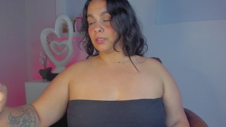 Nina_Lisboah's Streamate show and profile