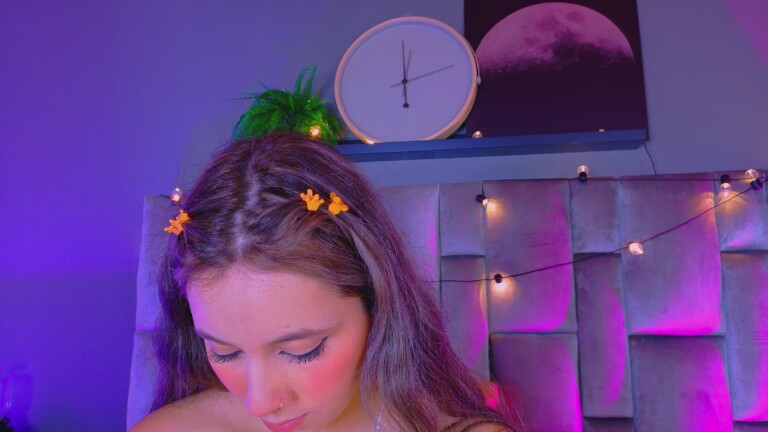 AmbarHiills's Streamate show and profile