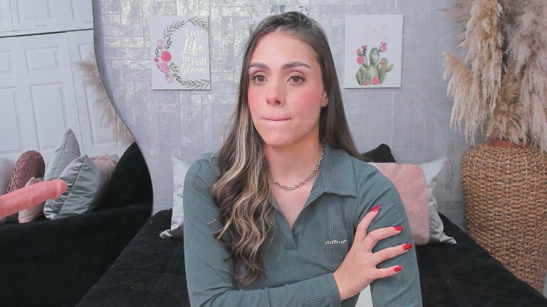 SaraBacker's Streamate show and profile