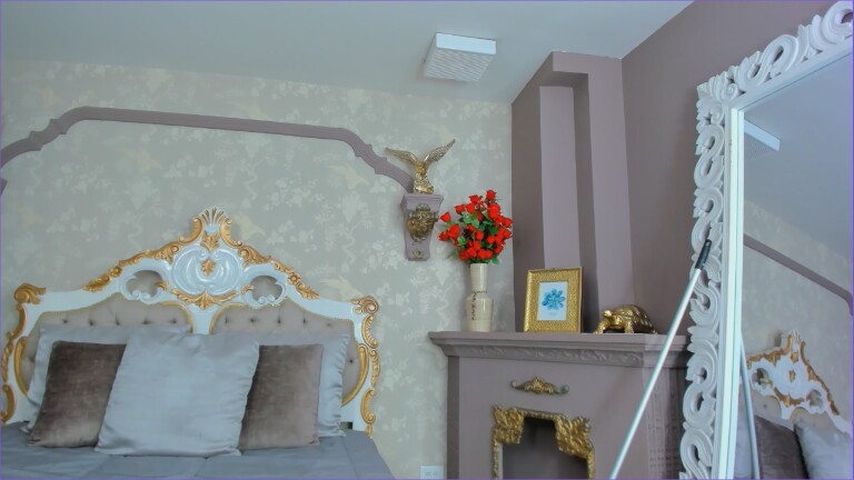 LarissaHills's Streamate show and profile