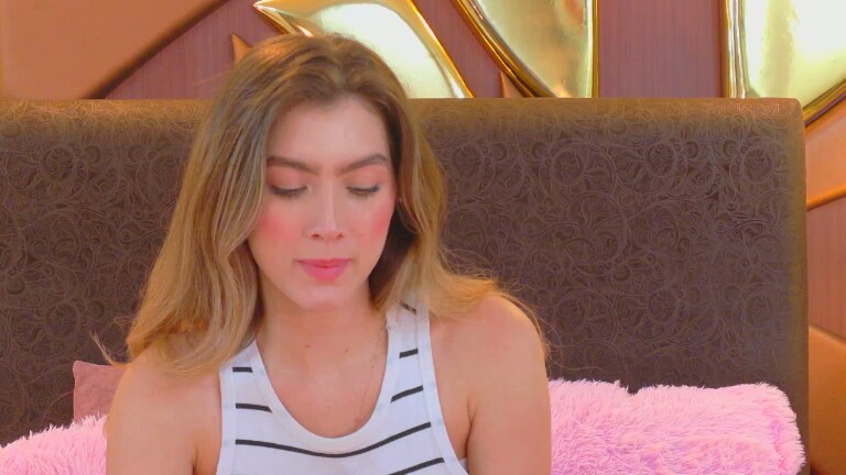 LauraFord's Streamate show and profile