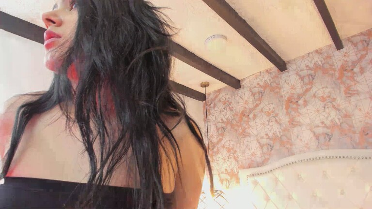 SaharaLyn's Streamate show and profile