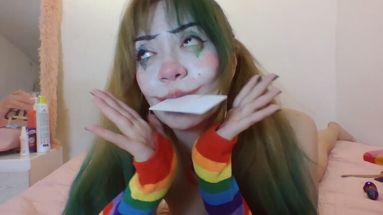 JulieDiamondGB's Streamate show and profile