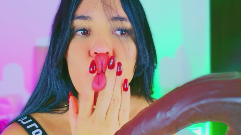 CharlootteEvans's Streamate show and profile