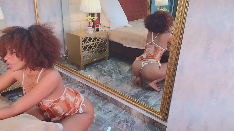 NaomiWuest's Streamate show and profile