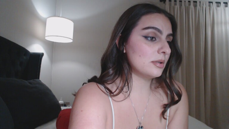 LuciaKing's Streamate show and profile