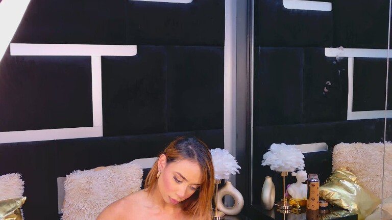 AlanaFerrara's Streamate show and profile