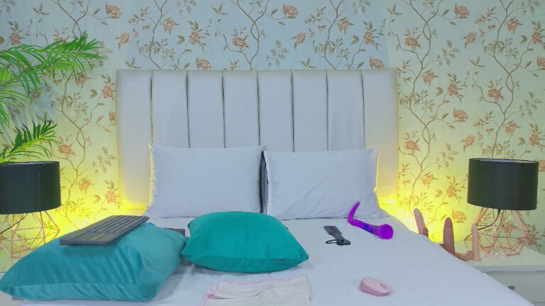 BrisaVegaGB's Streamate show and profile