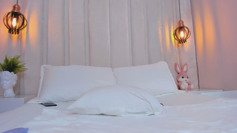 LucianaAriaas's Streamate show and profile