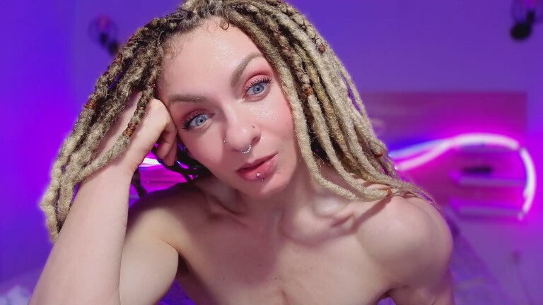 EshleyAlwaysFit's Streamate show and profile