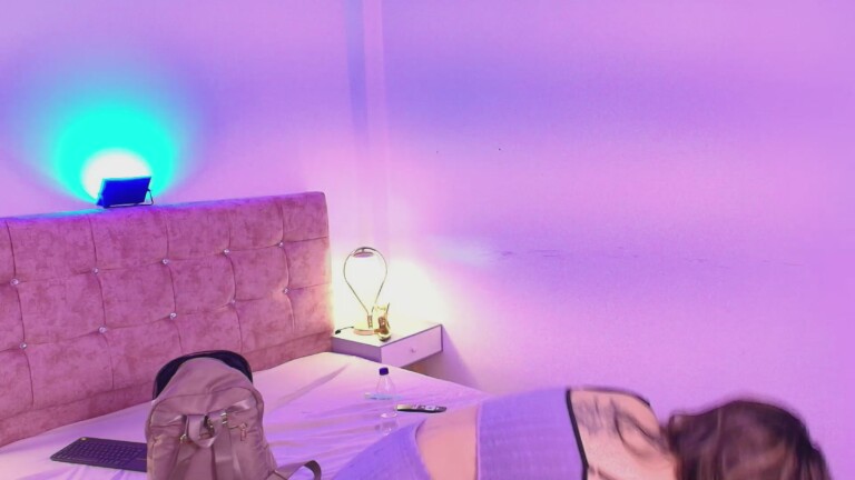 Selene_Leon's Streamate show and profile