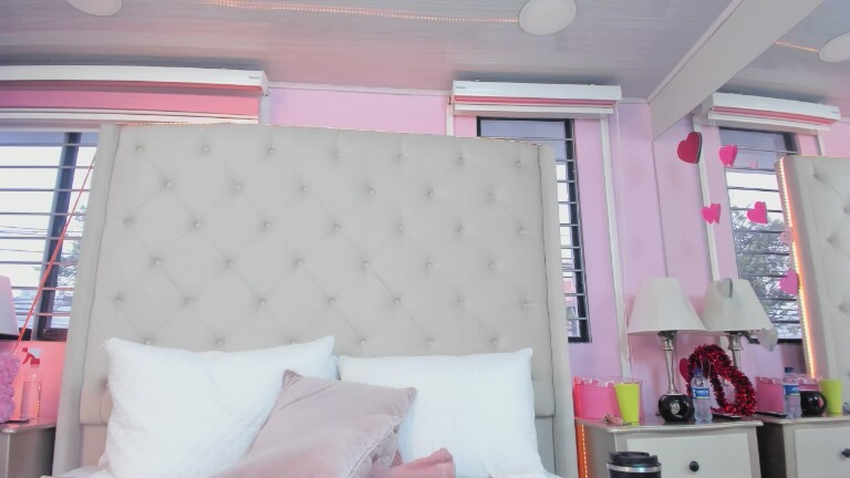 ScarlettLeBlanc's Streamate show and profile