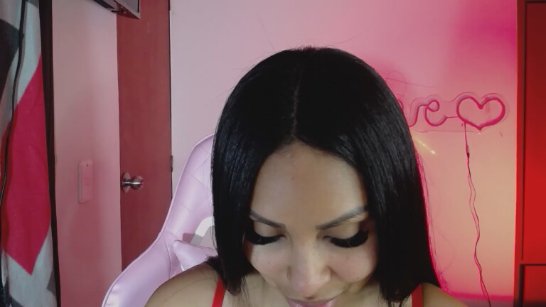 LATINA_BIG_CLITXXX's Streamate show and profile