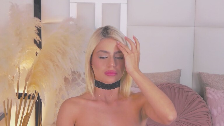 JohanaMiller's Streamate show and profile