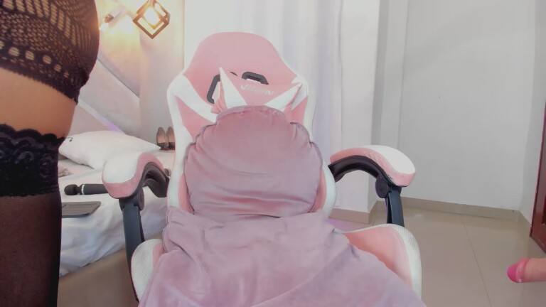 KarlaaMegan's Streamate show and profile