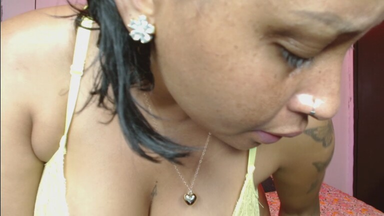 Dominik_girl's Streamate show and profile