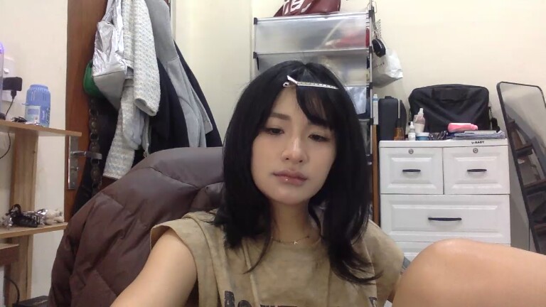 LyLy_94's Streamate show and profile