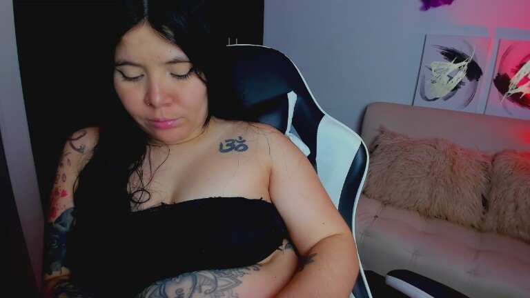 AilynRed's Streamate show and profile