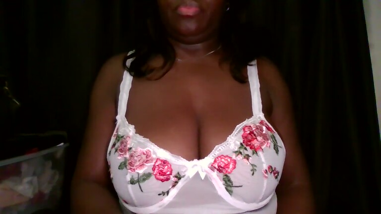 Pinklippy69's Streamate show and profile
