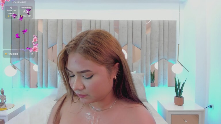 sofi_zaens's Streamate show and profile