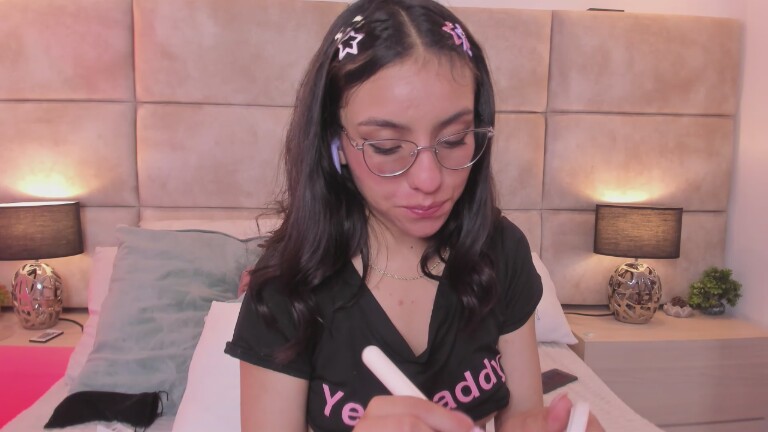 AntonellaIris's Streamate show and profile