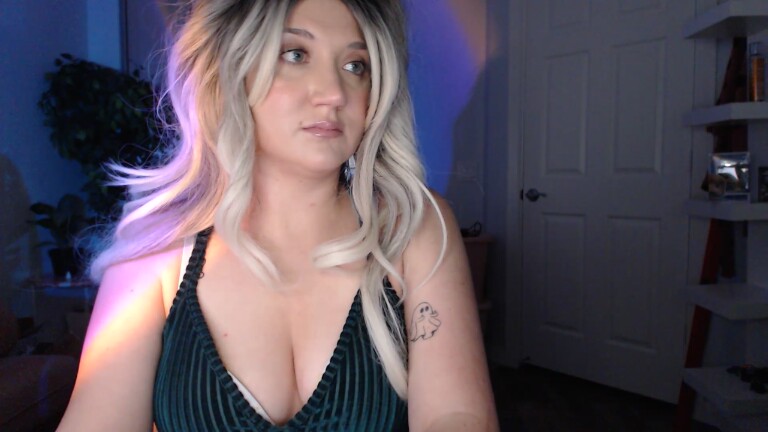 GoddessEmmy's Streamate show and profile