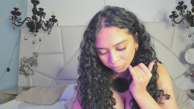 ScarlettFlever's Streamate show and profile