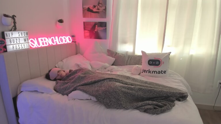 QueenChloeXO's Streamate show and profile