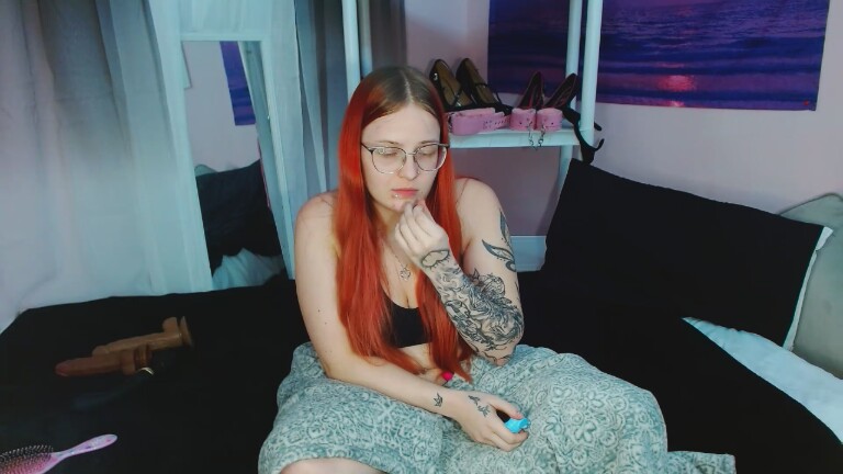 FoxyLilly's Streamate show and profile