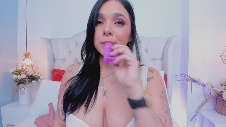 StephanieRamirez's Streamate show and profile