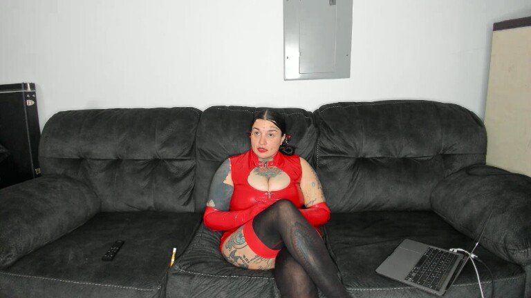 NylonDolly's Streamate show and profile