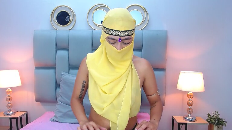 Aisha_Emerald's Streamate show and profile