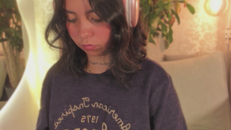 Shehell's Streamate show and profile