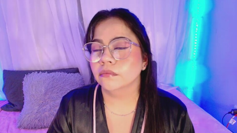 LinaRossie's Streamate show and profile