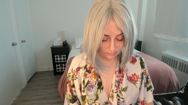 TheRealSeska's Streamate show and profile