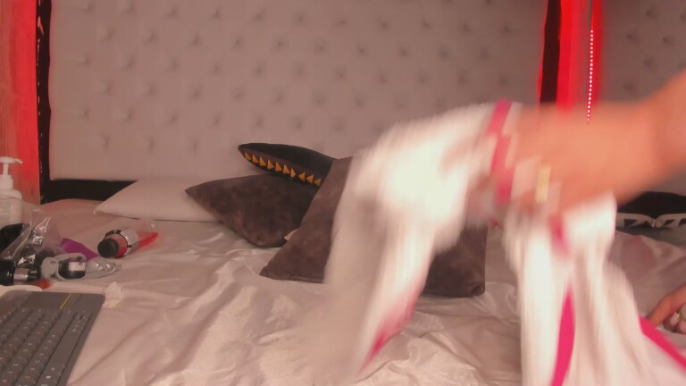 NaslyStone's Streamate show and profile